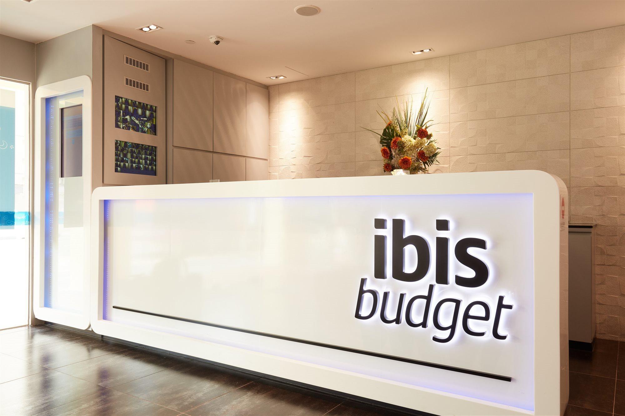 Ibis Budget Singapore Selegie Buitenkant foto